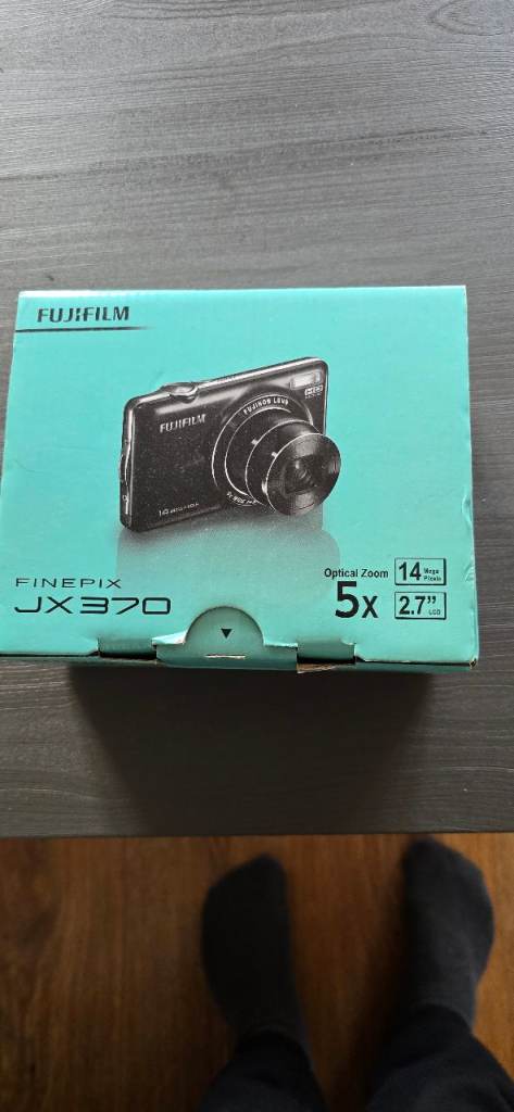 Fujifilm FinePix JX370 Digital Camera with Accessories