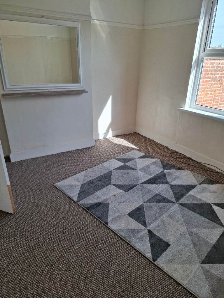 Flat to rent 