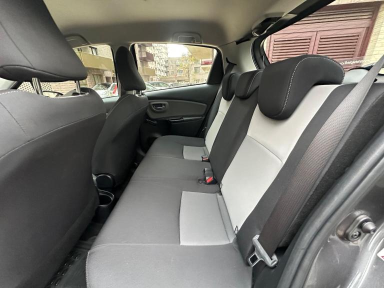 2017 Toyota Yaris 1.5 VVT-h Icon E-CVT Euro 6 (s/s) 5dr HATCHBACK Petrol/Electric Hybrid Automatic