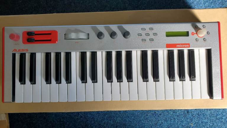 Alesis Micron analog modelling synth