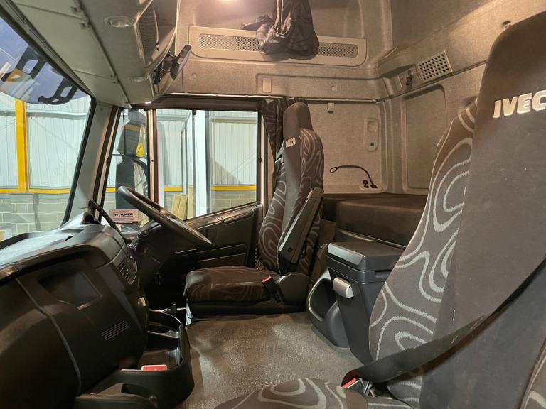 IVECO STRALIS 330 *EURO 6* 6X2 26 TONNE BEAVERTAIL - 2017 - YA17 LHZ