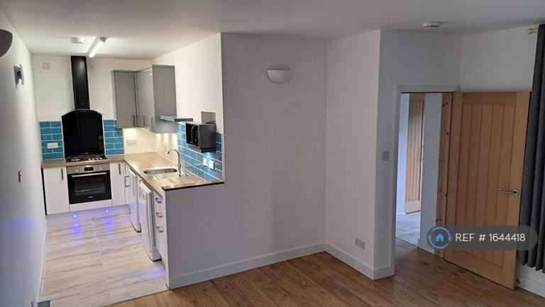 1 bedroom flat in West Bay Area, Dunoon, PA23 (1 bed) (#1644418)