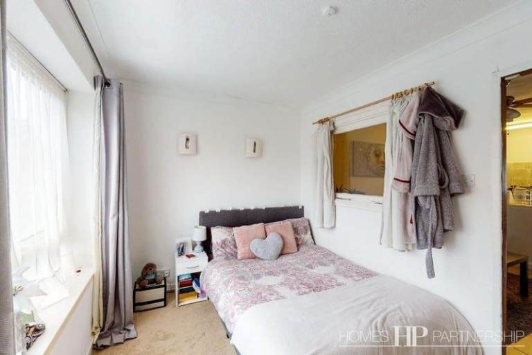 One bedroom ground floor flat