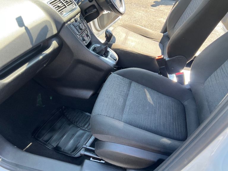 2014  (64) Vauxhall Meriva Life 1.4 Petrol 109,000 Miles MOT ’d April 26 alloy wheels 