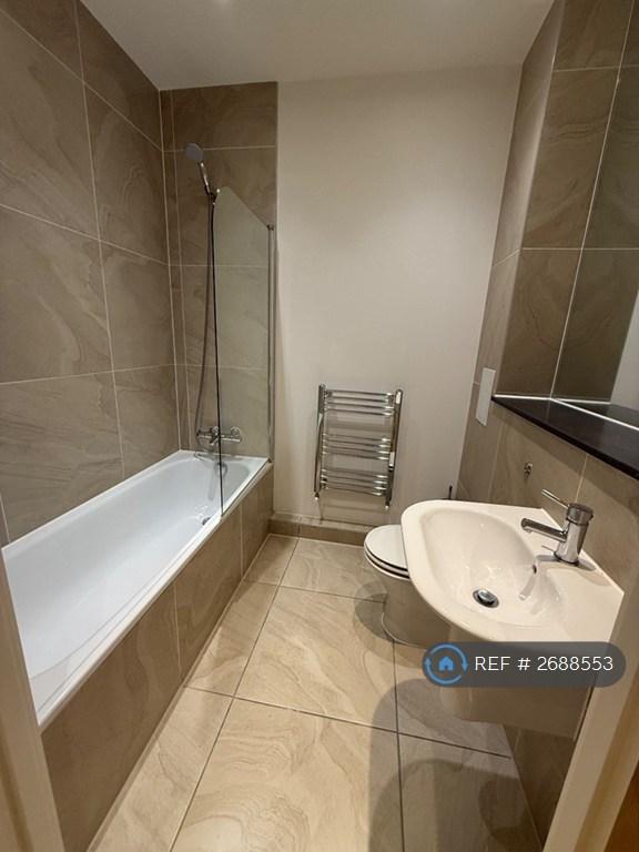 Studio flat in Carnegie House, Harrow, HA1 (#2688553)