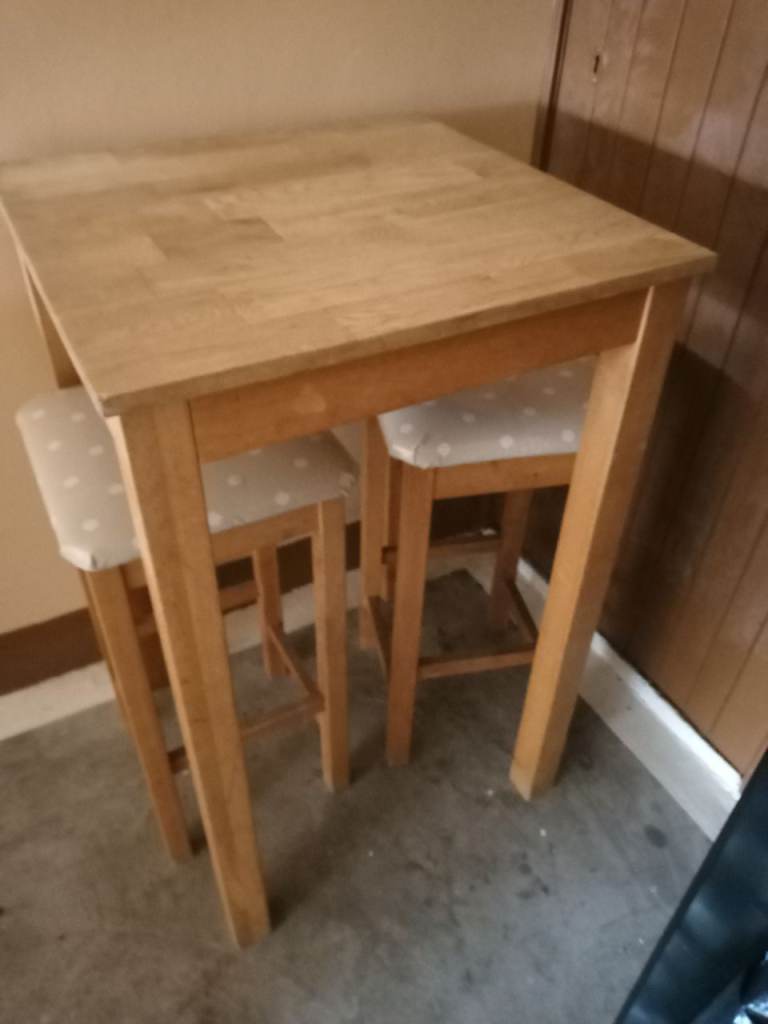 Breakfast oak table 