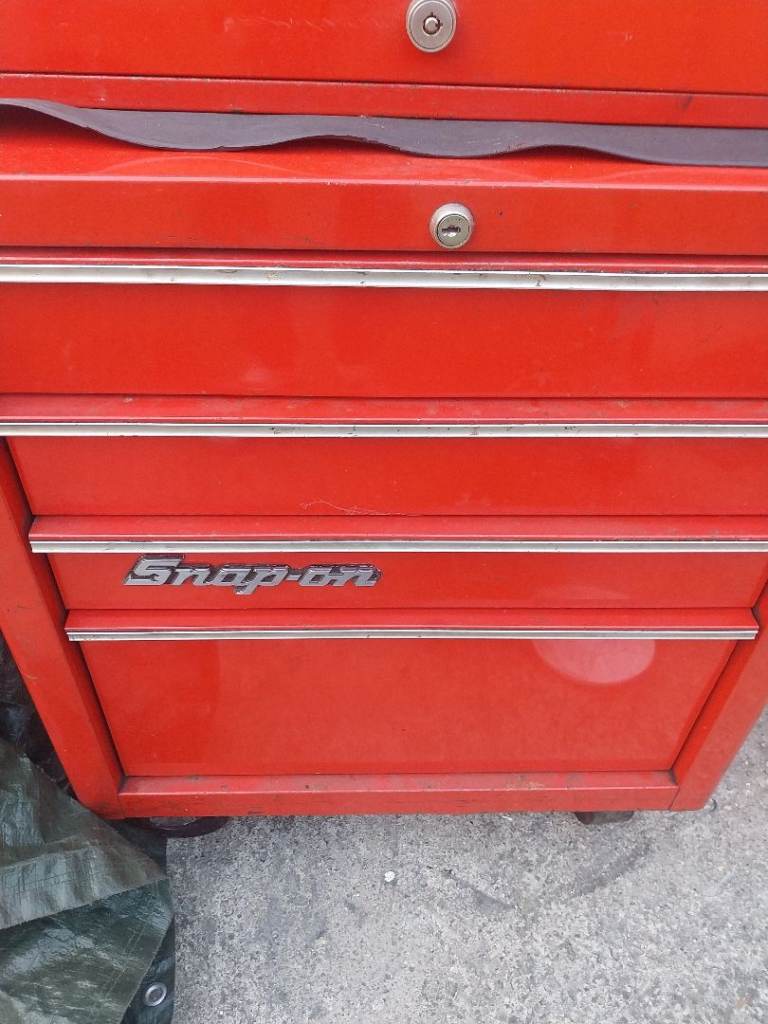 Snap on tool box bottom box