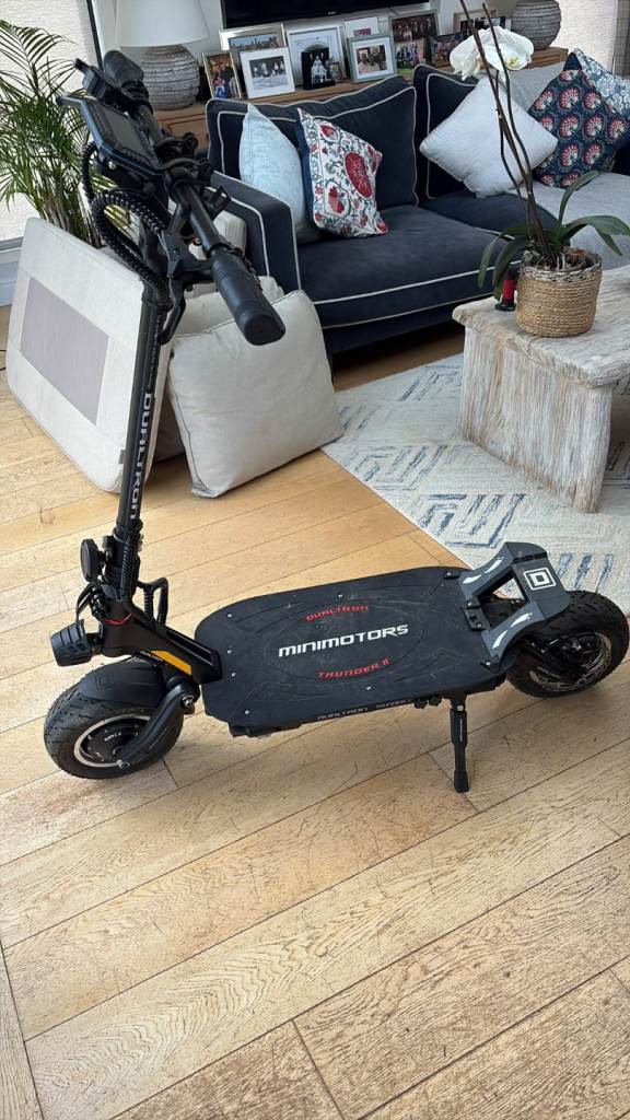 Dualtron Thunder 2 Electric Kick Scooter for Adults 200W+ Black- 2 Fast chargers