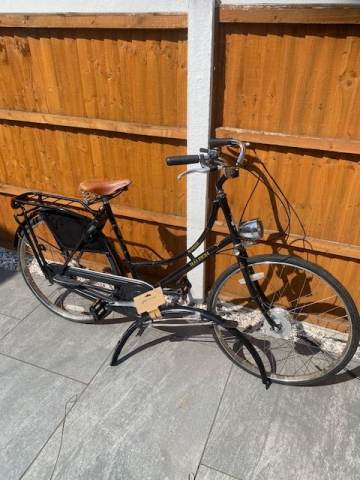 Raleigh Superbe Dutch Style Ladies Roadster City Bicycle - Classic