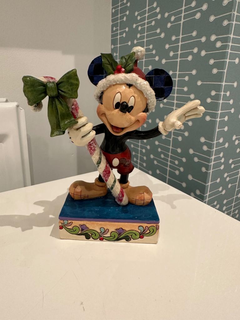 JIM SHORE DISNEY TRADITIONS "Sweet Greetings" Christmas Ornament/Decoration