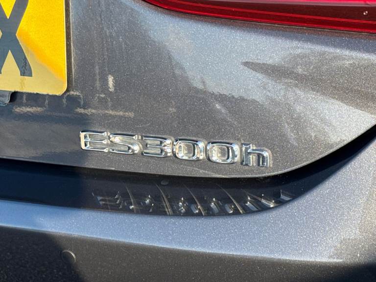 2023 Lexus ES 2.5 300h F Sport E-CVT Euro 6 (s/s) 4dr Saloon PETROL/ELECTRIC Automatic