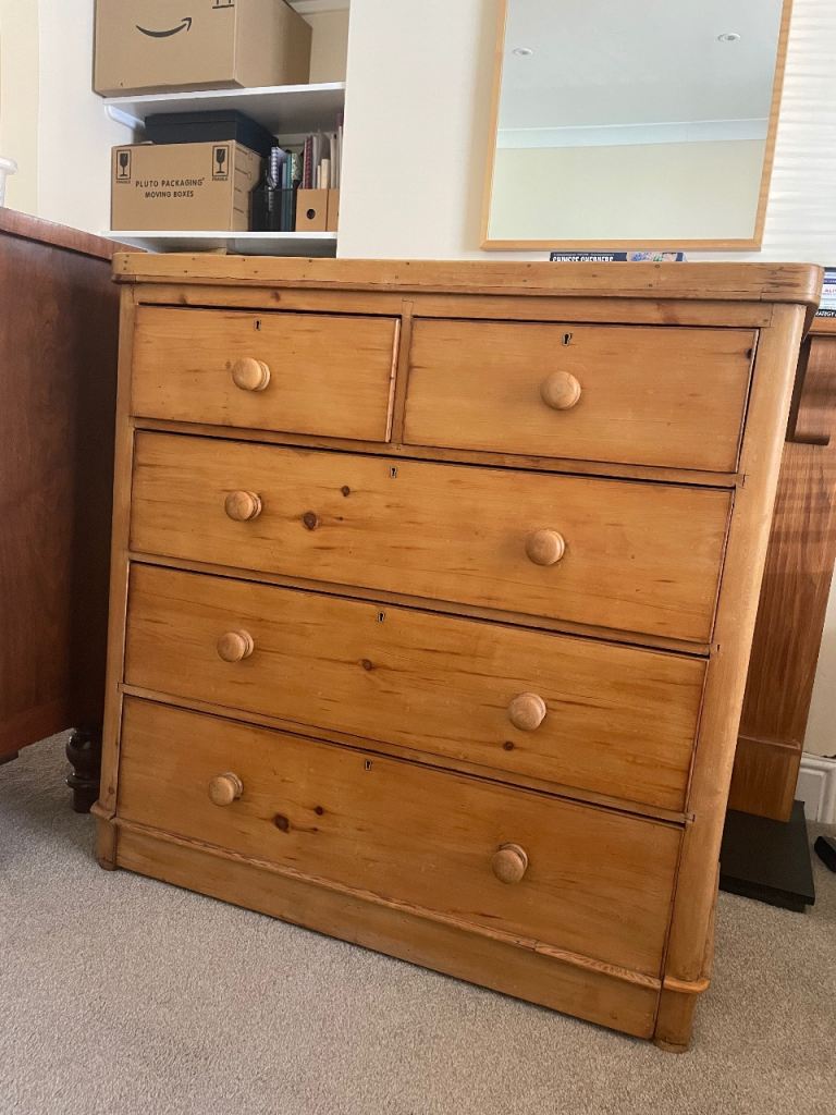 Old pine 5 drawer chest (Large)