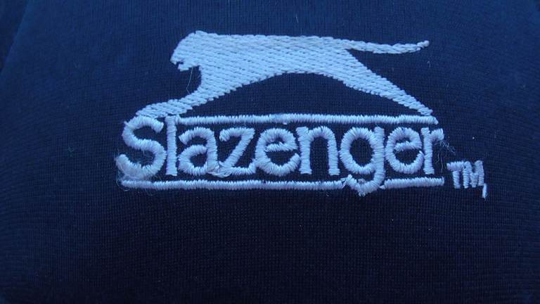 Cricket Helmet Slazenger Junior size Excellent Condition £10 Downend BS16