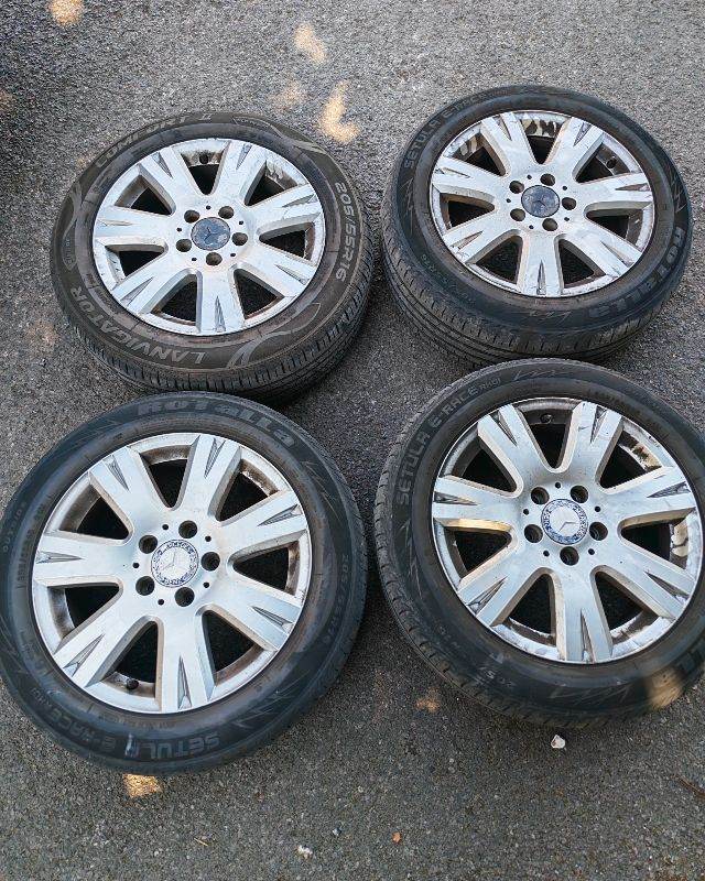 Mercedes alloys with tyres 16in x4