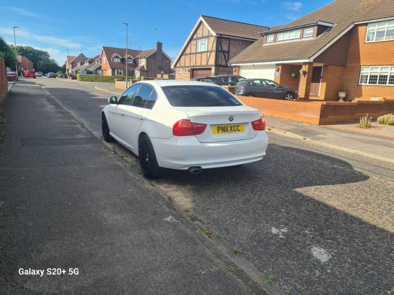 BMW 3 SERIES , £20 TAX , 12 MONTHS MOT , BLACK LEATHER , HPI CLEAR , FULL BMW SERVICE HISTORY 