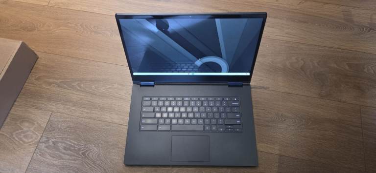 Lenovo YOGA CHROMEBOOK C630 laptop 4K 2in1 convertible Intel Quad core I7-8550U  fully working