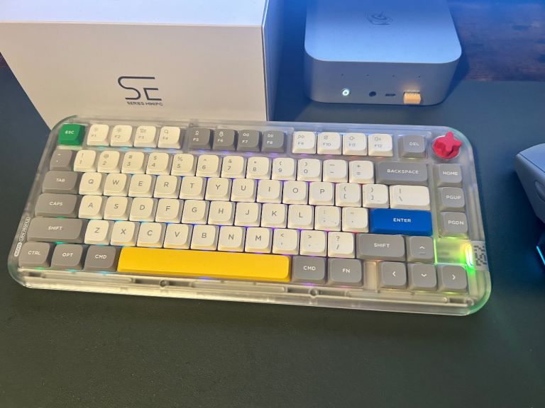 Beelink Ser 9 Pro Mini PC Ryzen AI 9 365, 1TB + Nuphy kick75 and Alienware mouse