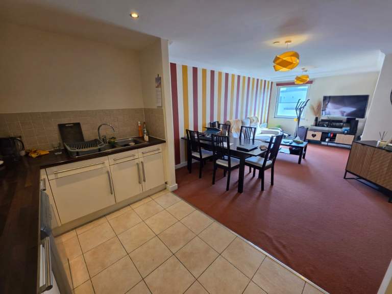 1 Bed Flat – Near Train Station - Available Now