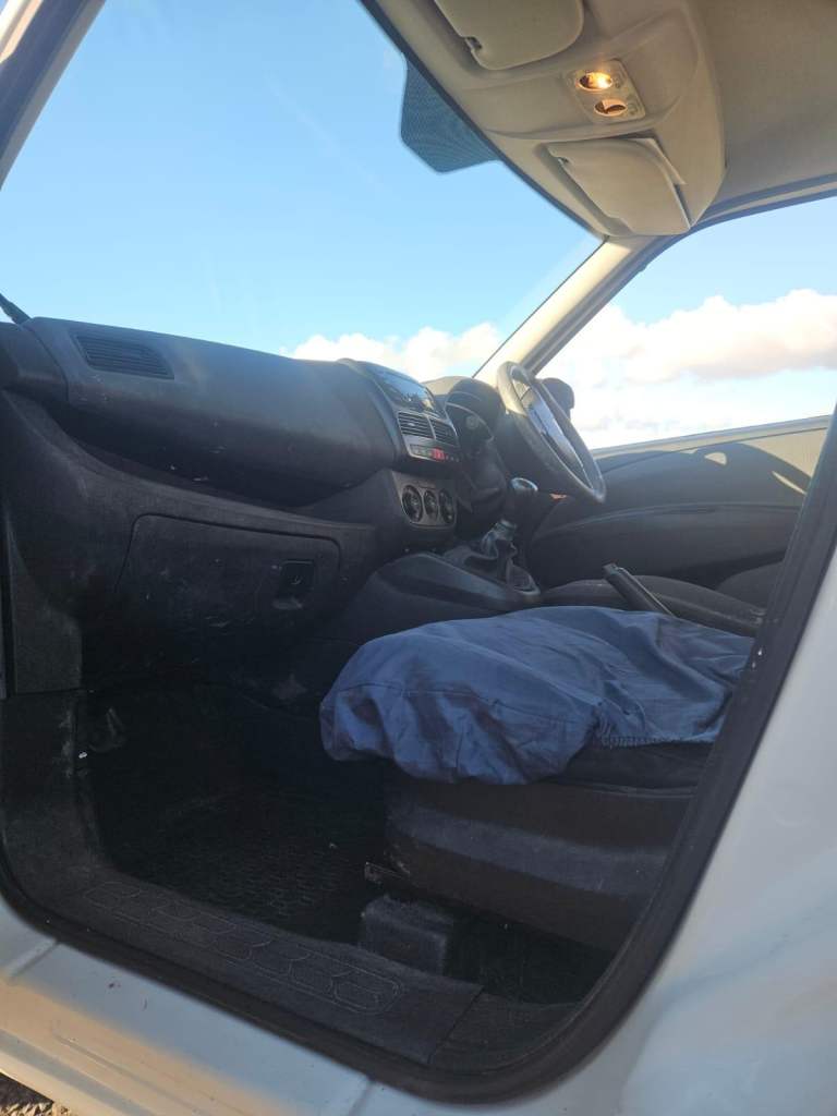 2013/ fiat doblo 1.3 Multijet 16v Diesel sim berlingo connect partner caddy kangoo combo