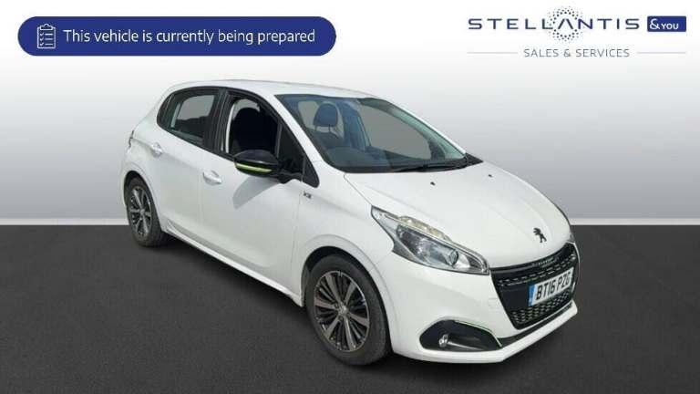 2016 Peugeot 208 1.2 PureTech XS Lime Hatchback 5dr Petrol Manual Euro 6 (82 ps) Hatchback Petrol...
