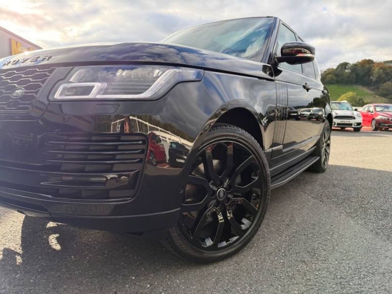 2020 70 RANGE ROVER 3.0 SD V6 VOGUE SE Diesel Auto with only 38,000 miles