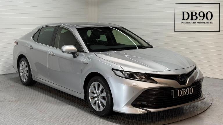 2021 Toyota Camry 2.5 VVT-h Design CVT Euro 6 (s/s) 4dr SALOON Petrol/Electric Hybrid Automatic