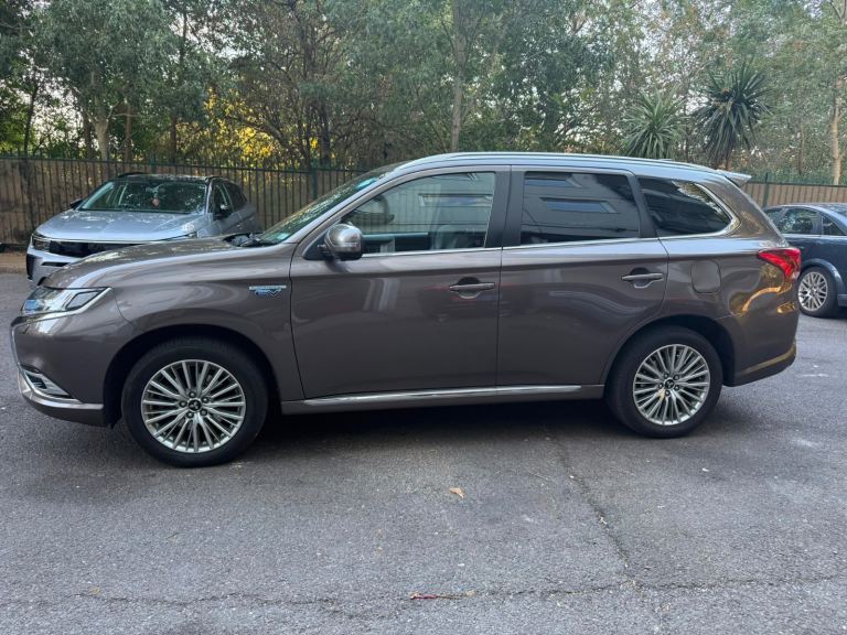 Mitsubishi, OUTLANDER, Estate, 2019, Other, 2360 (cc), 5 doors