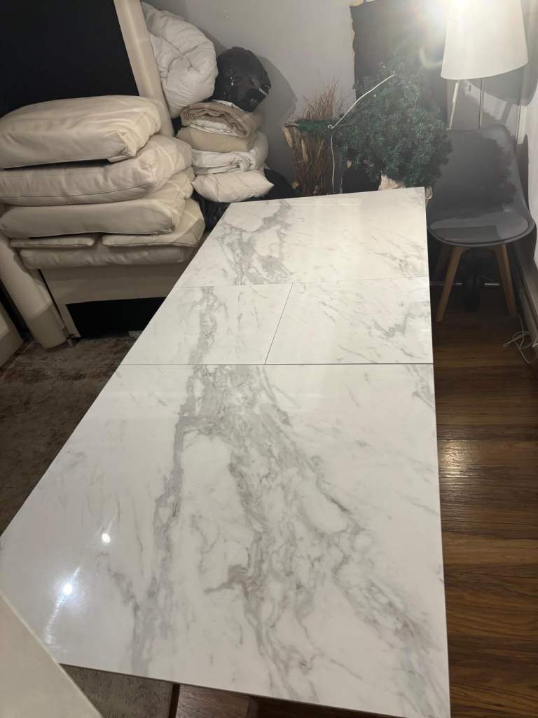Extendable White Ceramic Marble Table