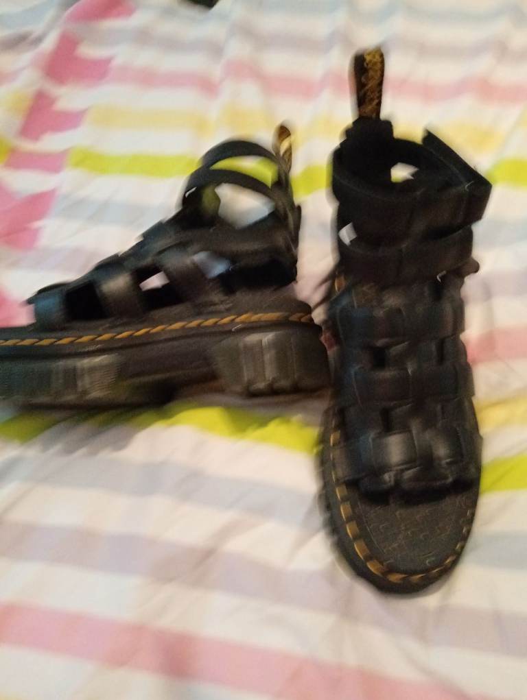 Dr. Martens Black Leather Sandals – Size 5, Immaculate Condition