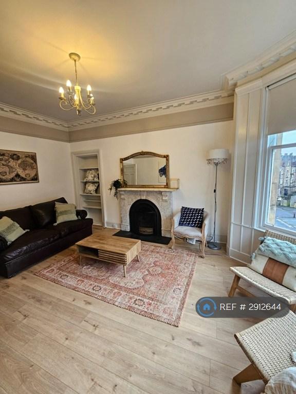 3 bedroom flat in Princes St, Stirling, FK8 (3 bed) (#2912644)