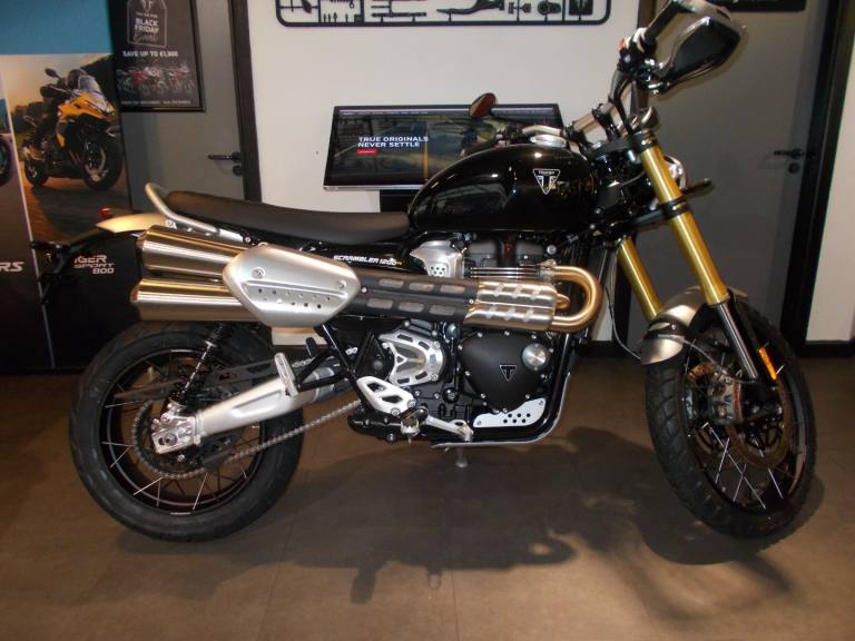 2025 TRIUMPH SCRAMBLER 1200 XE