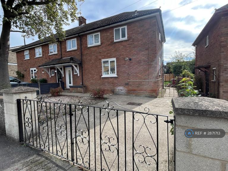 3 bedroom house in Manby Road, Scunthorpe, DN17 (3 bed) (#2871713)