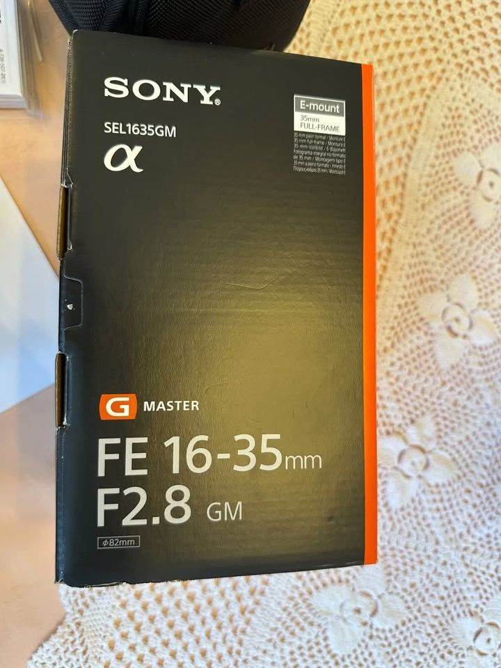 Sony FE 16-35mm f/2.8 G Master Lens – Hood, Boxed – Mint Condition – Hardly Used