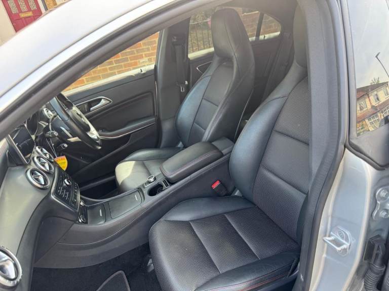 Mercedes Benz CLA 180