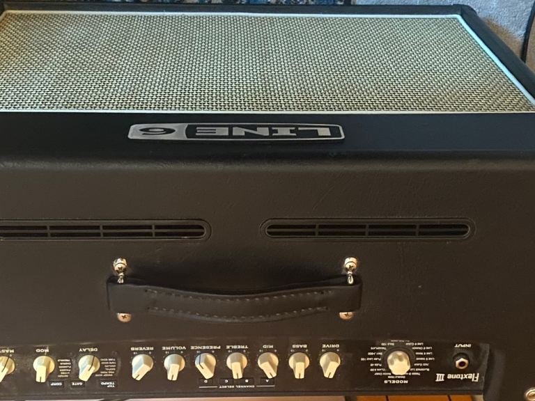 Line 6 Guitar Amp