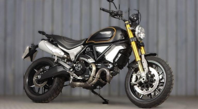 2018 18 DUCATI SCRAMBLER 1100 SPORT - CAFE RACER ROADSTER RETRO BLACK 6k MILES