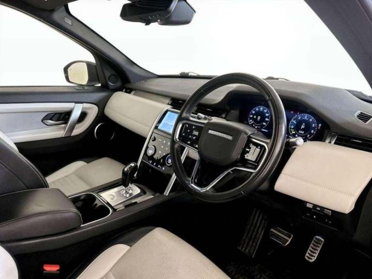 2021 Land Rover Discovery Sport 1.5 P300e 12.2kWh R-Dynamic HSE Auto 4WD Euro 6 (s/s) 5dr Automat...