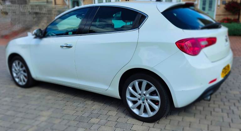 Alfa Romeo, GIULIETTA, Hatchback, 2015, Manual, 1956 (cc), 5 doors