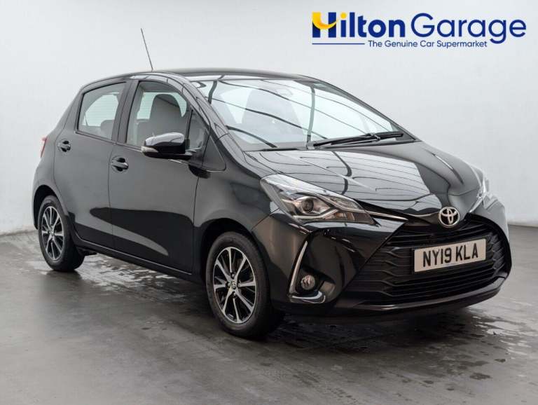 image for 2019 Toyota Yaris 1.5 VVT-i Icon Tech Hatchback 5dr Petrol Manual Euro 6 (111 ps) - CRUISE CO HAT...