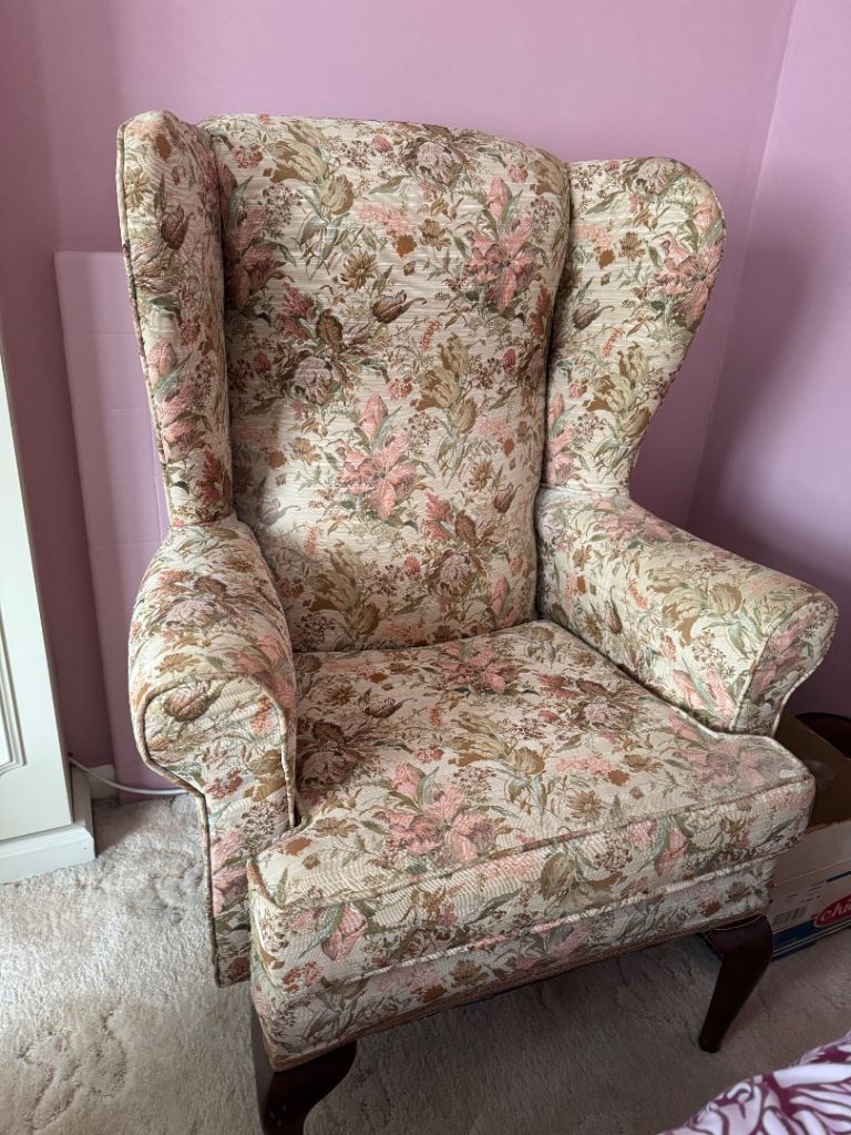 Wing back chair