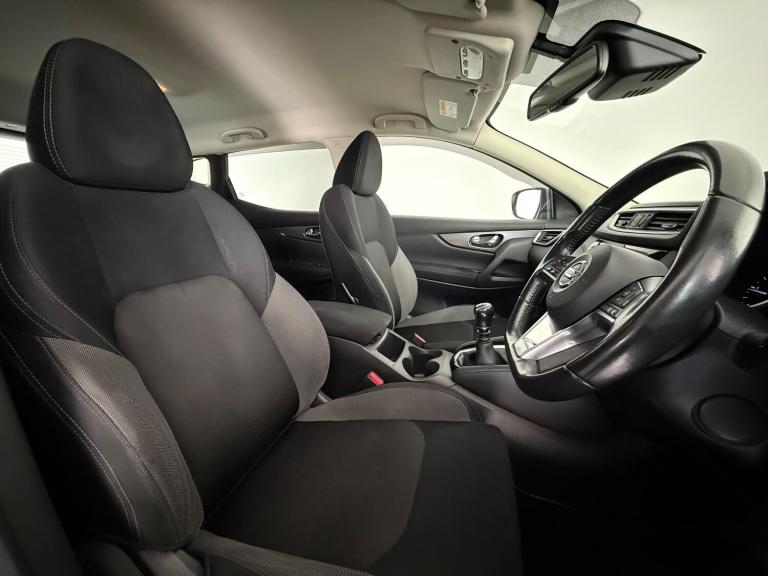 2017 Nissan Qashqai 1.5 dCi N-Connecta 5dr HATCHBACK DIESEL Manual