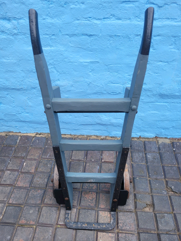 Vintage sackbarrow