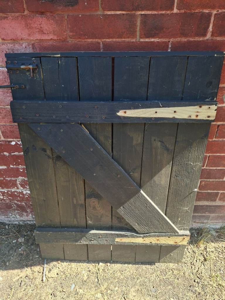 Black Wooden Garden Gate with Hinges – Good Condition