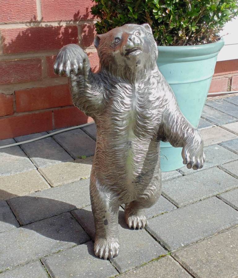 (#1353) shop counter advertising metal bear sign (Pick up or post, Dy4 area)