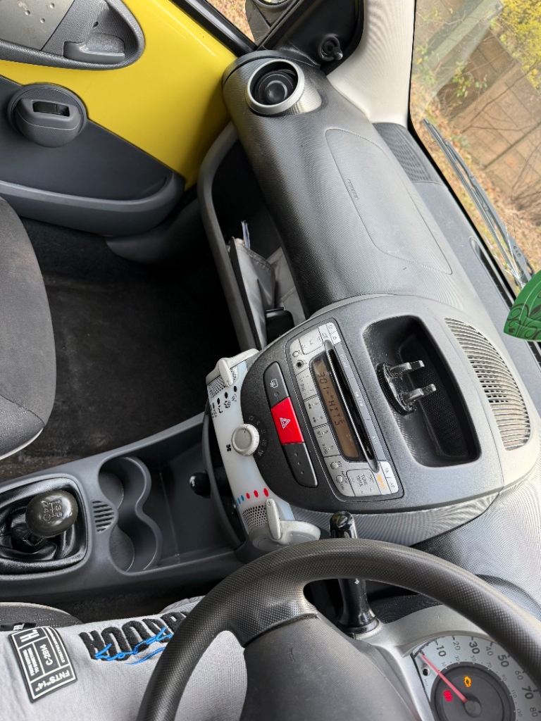 Peugeot, 107, Hatchback, 2010, Manual, 998 (cc), 5 doors