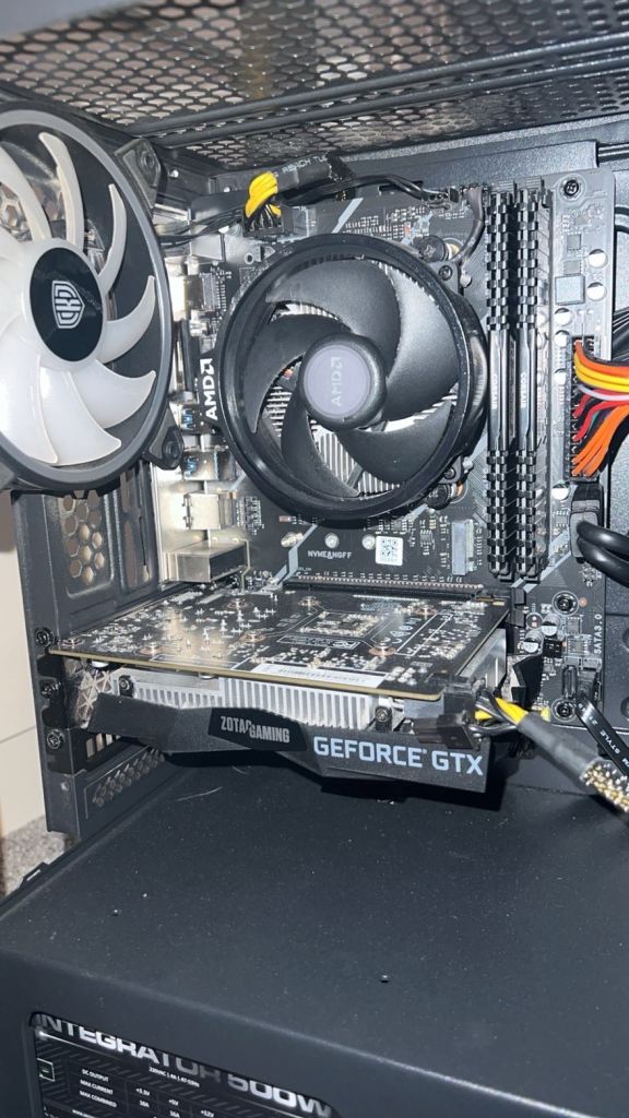 Gaming PC INTEL i7 2700k GTX 1650 16GB RAM