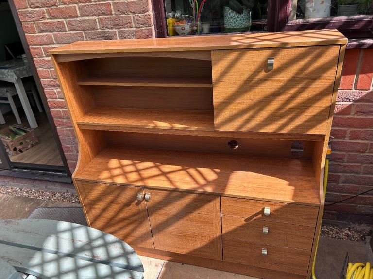 Kitchen Cabinet / dresser 