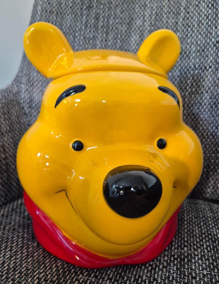 Winnie the Pooh Cookie Jar - Good Condition