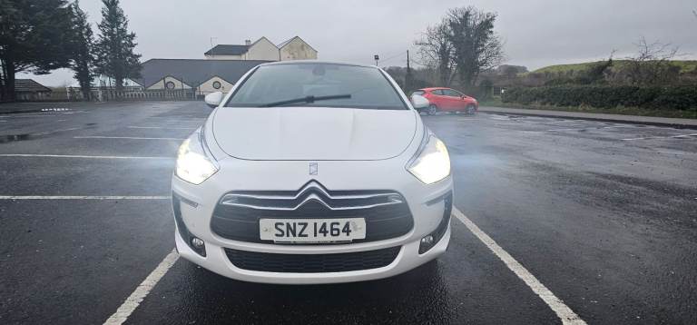 Citroen, DS5, Hatchback, 2012, Manual, 1997 (cc), 5 doors