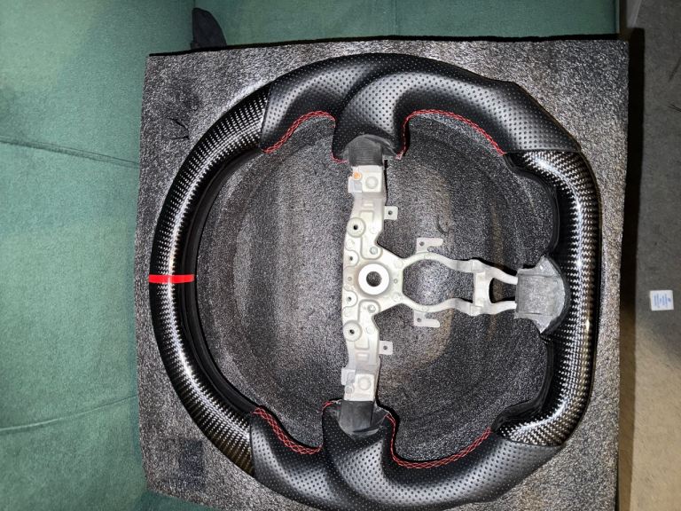 Nissan 370z carbon fibre steering wheel